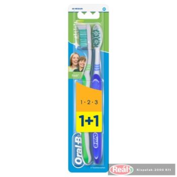 Oral-B fogkefe 1+1db Medium 3 Effect